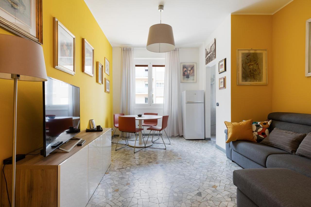 Apartment With Balcony - 50 M Far From M1 Pasteur Milano Eksteriør billede